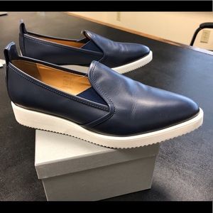 Everlane Navy Leather Street Shoe - size 9